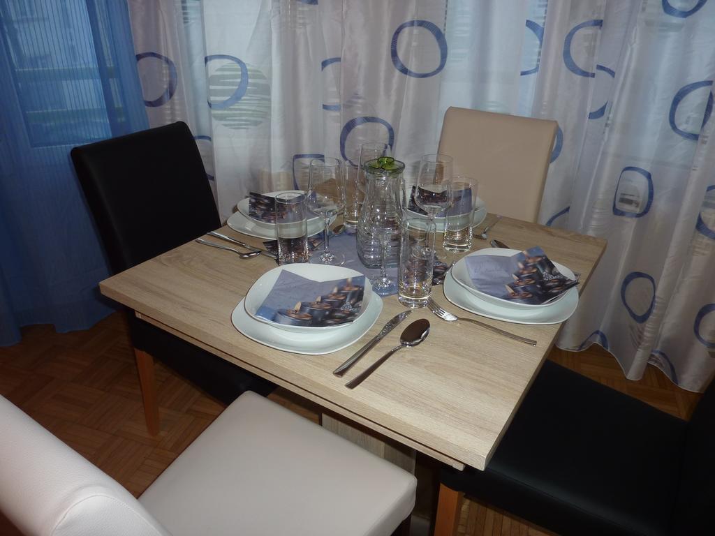 Sunny VIE Apartment Wina Ruang foto